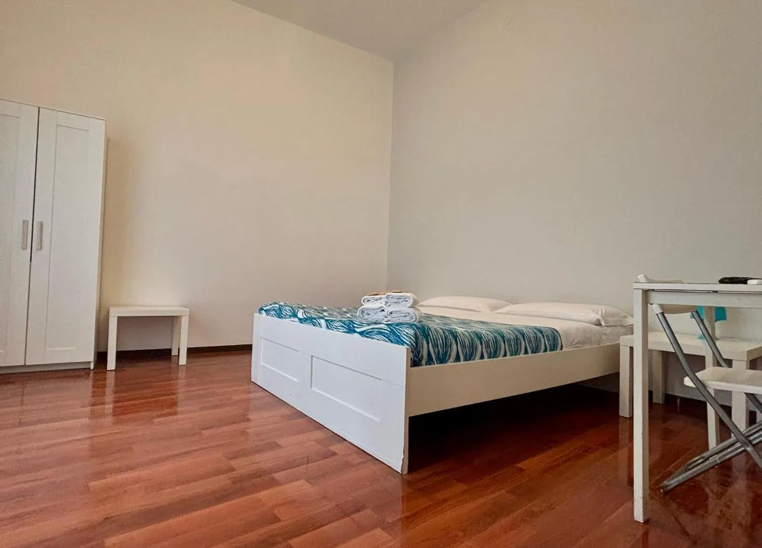 Castelnuovo Rooms #Politeama Палермо 0*,