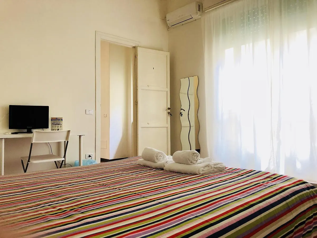 Castelnuovo Rooms #Politeama Палермо 0*,  Италия